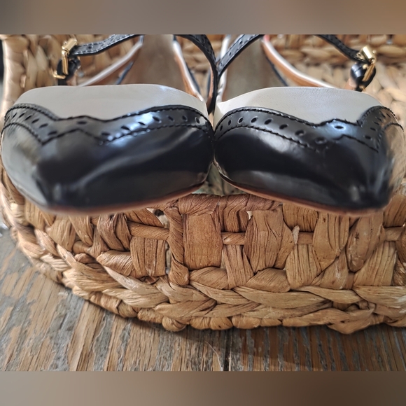 Tory Burch Bernadette Pointed-Toe Flats Black & Ivory Size 5.5 - Picture 7 of 11